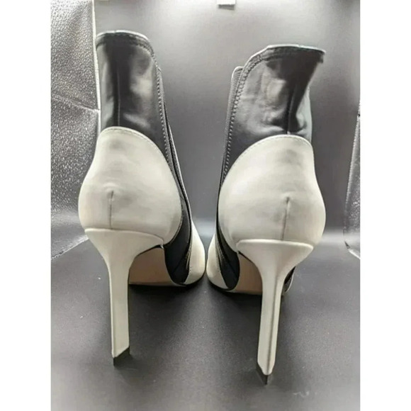 New York And Company FAYE HIGH-HEEL BOOTIE - COLORBLOCK SIZE 8M - Picture 5 of 5